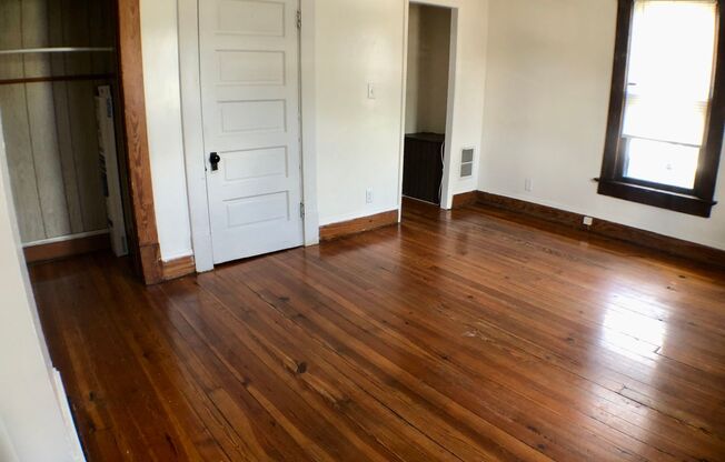 Studio, 1 bath, $725, Unit A