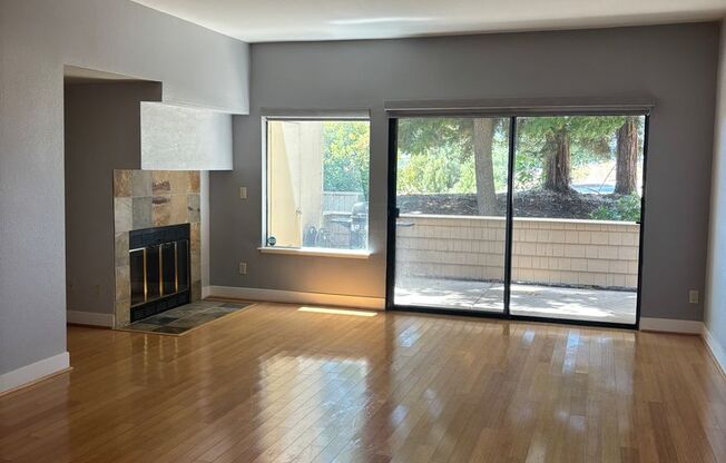 Gorgeous Two-Bedroom Condo with Golf Course Views in San Ramon!