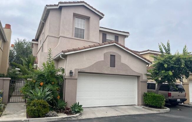 A BEAUTY!  2 STORY 3 BR/2.5 BATH HOUSE IN HIGHLY DESIRABLE GATED COMMUNITY