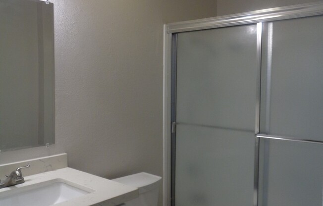 1 bed, 1 bath, $2,200, Unit #C