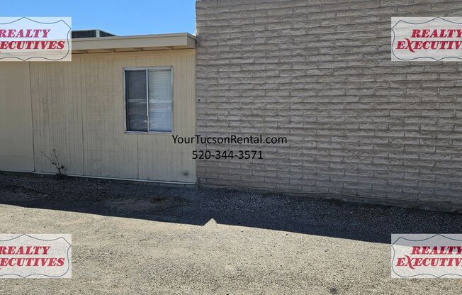 Fort Lowell & Campbell 2/1 - A/C and all appliances