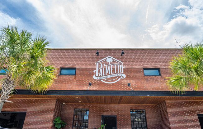 2 beds, 1 bath, 850 sqft, $2,100, Unit 113