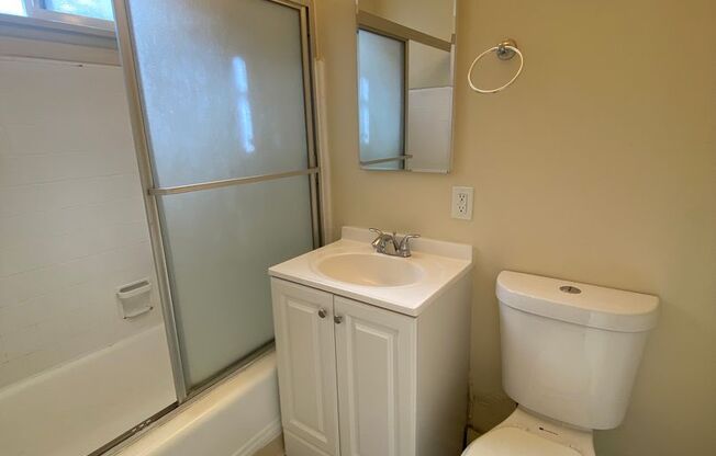 Studio, 1 bath, $1,550