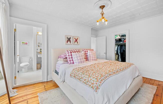 157 LUQUER ST