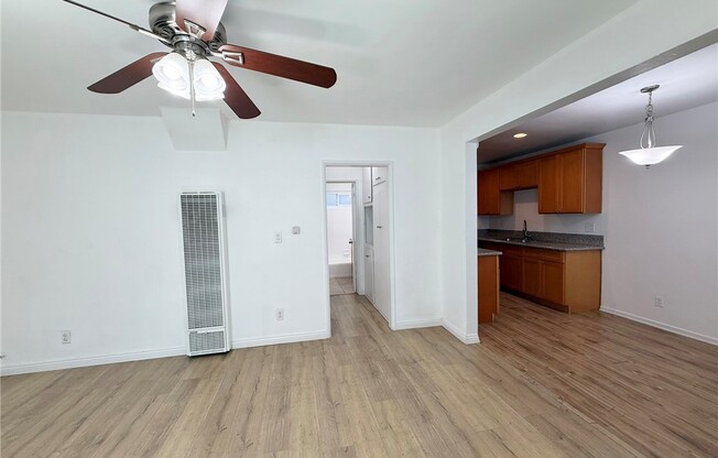 2836 BUDAU AVE
