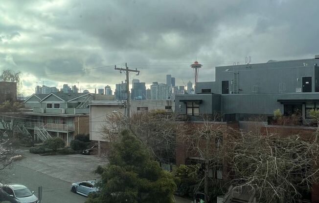 2 beds, 1 bath, $1,995, Unit 301