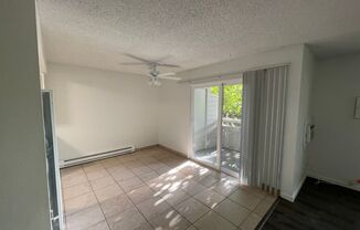 2 beds, 1 bath, 1,014 sqft, $2,085, Unit 13