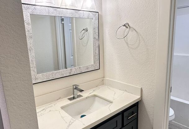 Beautiful Renovated 1 Bedroom Apartment in Buena Park
