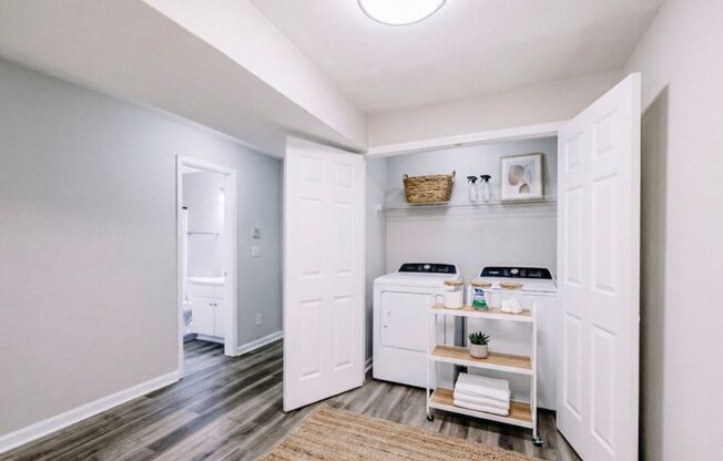 2 beds, 2 baths, 1,000 sqft, $1,450, Unit 2041