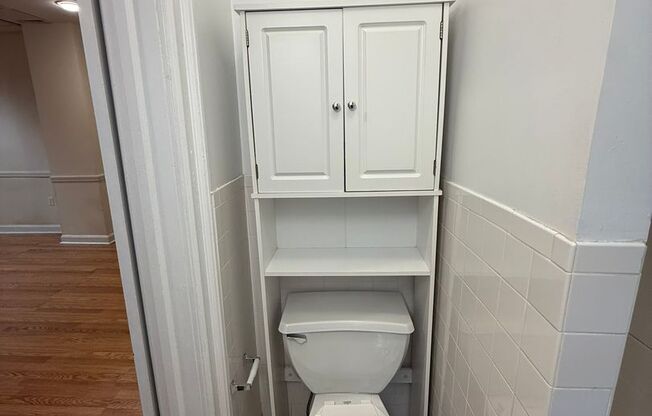 Studio, 1 bath, 315 sqft, $1,200, Unit New King Edward 1A4