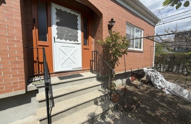 3 beds, 2 baths, $3,000, Unit 1