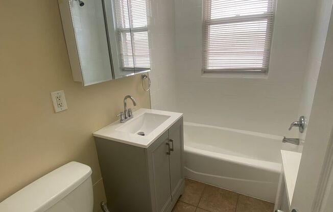 Studio, 1 bath, 320 sqft, $1,500, Unit 405