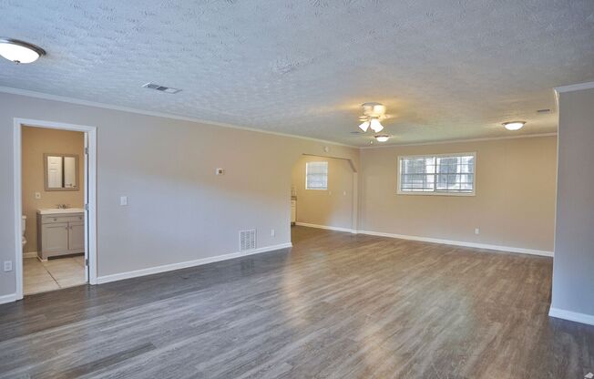 1 bed, 1 bath, 800 sqft, $999, Unit A-04