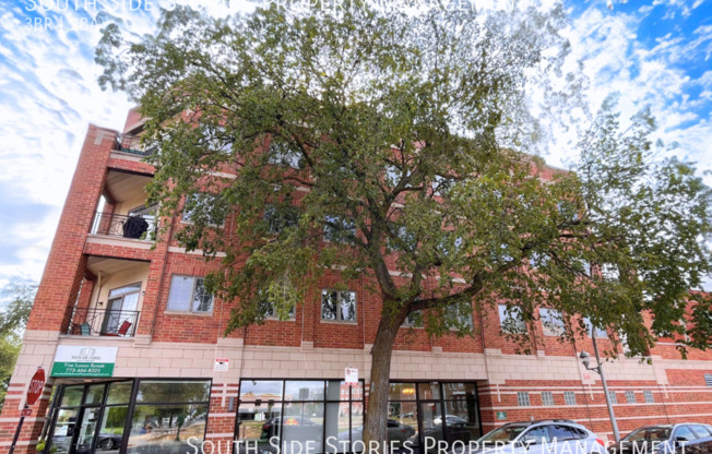 4705 Champlain Ave 301