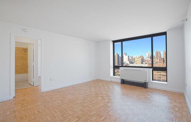 2 beds, 2 baths, $5,595, Unit S8E