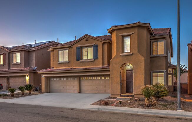 Gorgeous 6Bed/5Bath/4Car, 2-Story Home located in the Mountains Edge