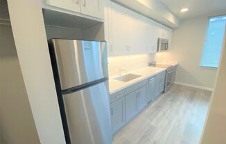 Studio, 1 bath, 285 sqft, $1,425, Unit 304