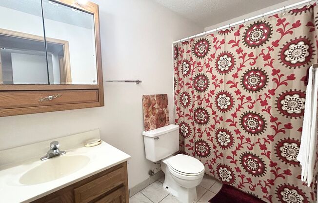 2 beds, 1 bath, 780 sqft, $835, Unit 2542-102