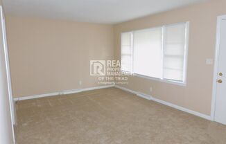 3 beds, 1 bath, $985