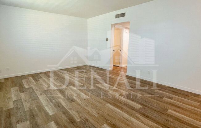 1 bed, 1 bath, 869 sqft, $1,700, Unit 204