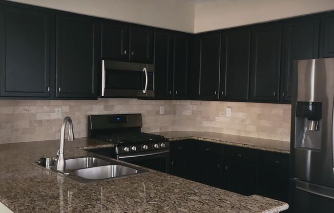 2 beds, 2 baths, $1,750