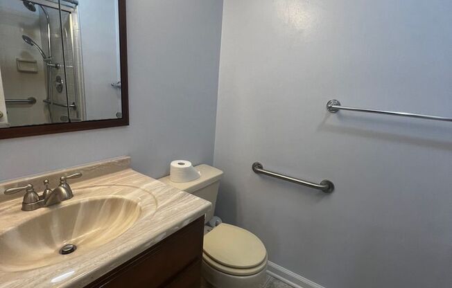 2 beds, 2 baths, $1,850, Unit (#1502)