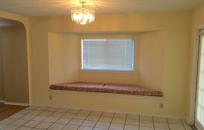 GREAT LOCATION CLOSE TO UTSA