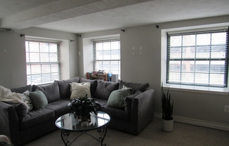 1 bed, 1 bath, 712 sqft, $1,775, Unit 120