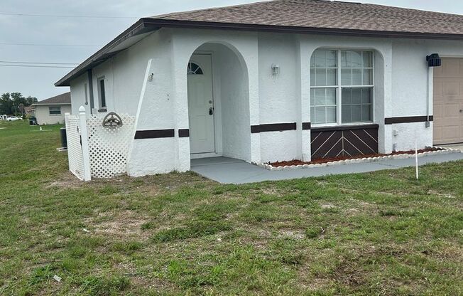 Welcome Home! Spacious 3-Bedroom, 2-Bathroom Duplex with Garage