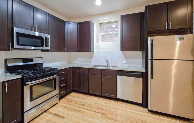 2 beds, 1 bath, 1,050 sqft, $2,695, Unit 2320-G