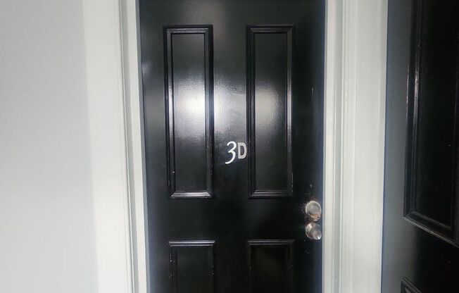 10 E Madison Street