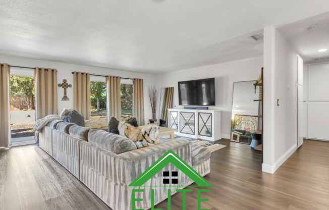 A Beautifully Maintained 3-Bedroom Home in a Quiet Cul-de-Sac