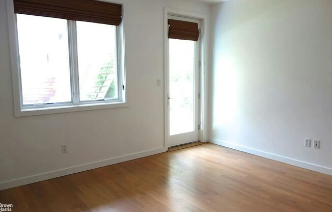 340 22 ST