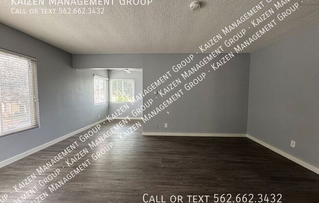 5471 LINDEN AVE