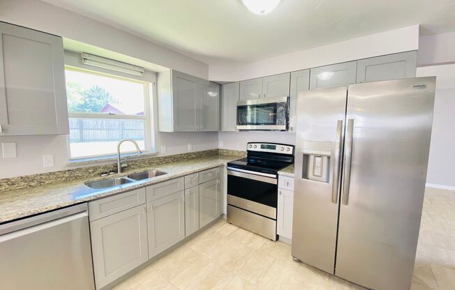 Beautiful 3 Bedroom House in Quiet Ormond Beach Neighborhood