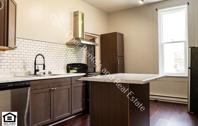 1 bed, 1 bath, 750 sqft, $795, Unit Apartment 1