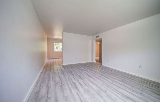 2 beds, 1 bath, 783 sqft, $2,095, Unit 18