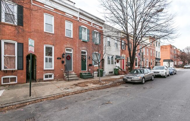 Amazing 3 bed 2 bath with a roof top deck in Federal Hill