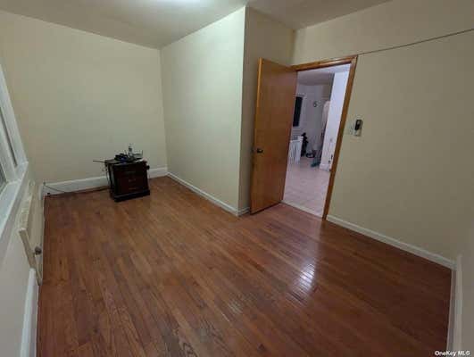 2 beds, 1 bath, $2,300, Unit 2