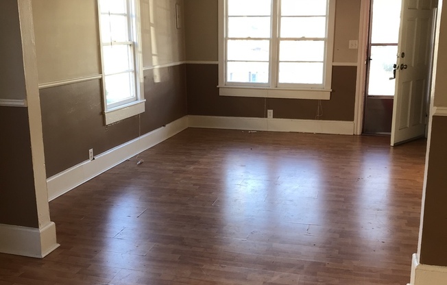 2 beds, 1 bath, $1,250