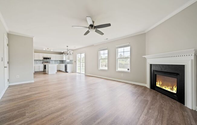 Beautiful 4 bedroom 2.5 bath with Fenced Yard! Available August 8th