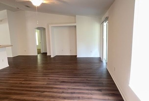 Lehigh Woods Lots of living space in this 3 bedroom, 2 bath home