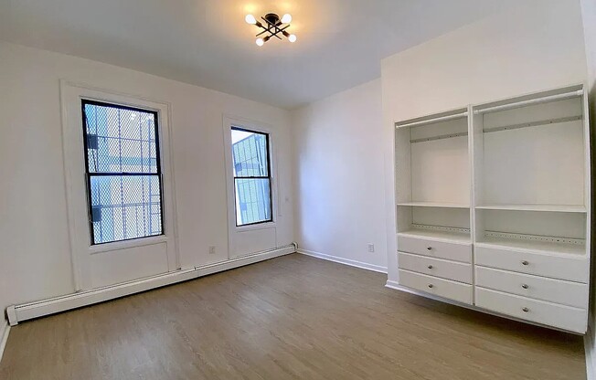 4 STANWIX ST