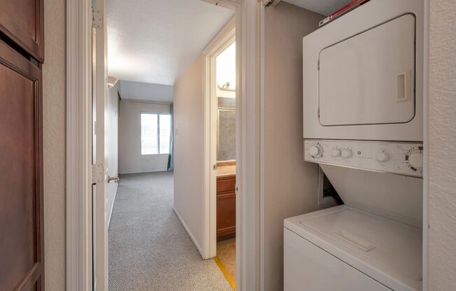 2 beds, 2 baths, $1,795, Unit Unit 2062