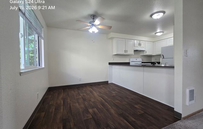 2 beds, 1 bath, 875 sqft, $1,375, Unit 127-20