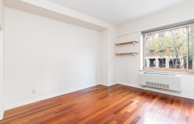 1 bed, 1 bath, 620 sqft, $4,750, Unit 2A