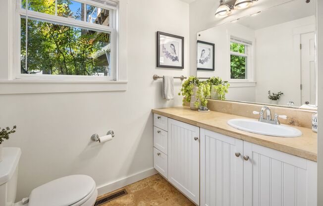 4 beds, 2.5 baths, $6,300