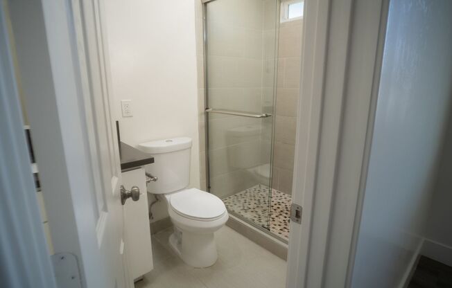 2 beds, 2 baths, 850 sqft, $2,800, Unit 102