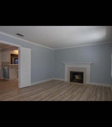 1725 W MENDOCINO AVE