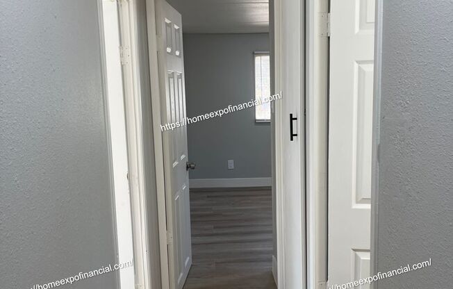 2 beds, 1 bath, $1,595